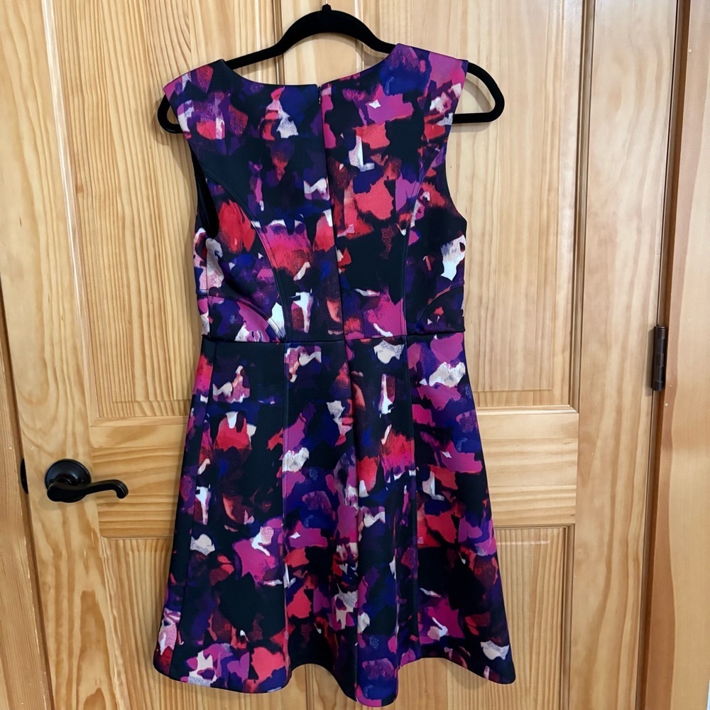 CYNTHIA ROWLEY Floral A Line Fit and Flare Scuba Dress - Picture 2 of 6